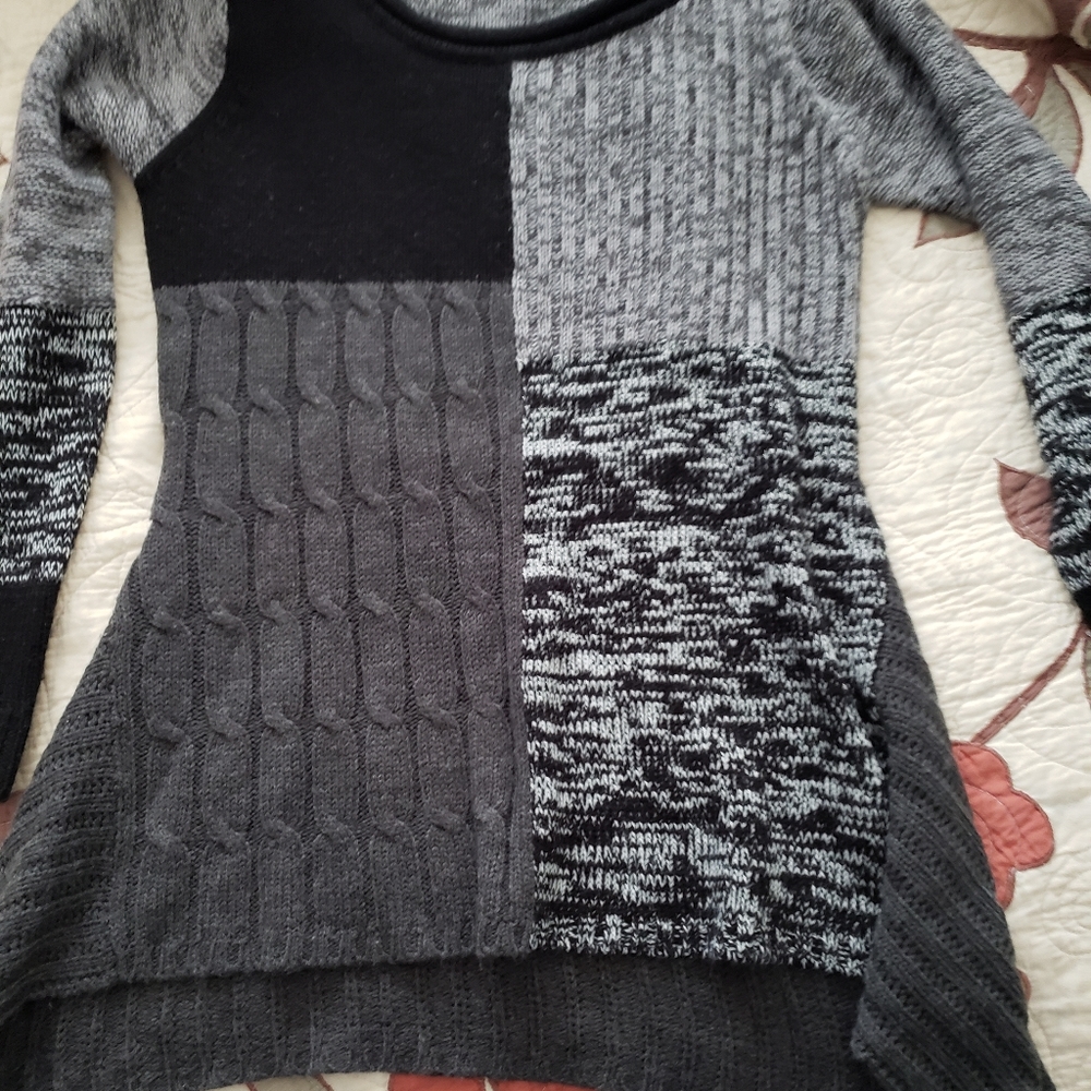 Awesome Patchwork Sharkbite Sweater Tunic - image 1